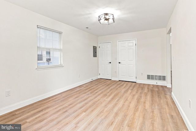 23 E BUCK ST, Paulsboro, NJ 08066