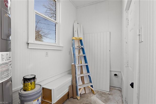 1502 Victory BLVD, Portsmouth, VA 23702