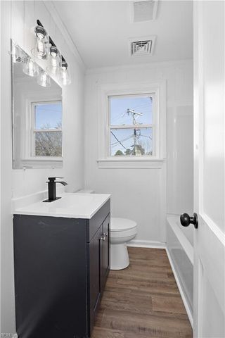 1502 Victory BLVD, Portsmouth, VA 23702