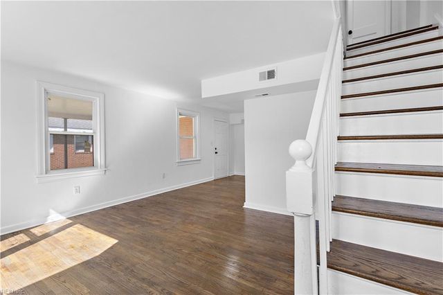 1502 Victory BLVD, Portsmouth, VA 23702