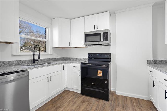 1502 Victory BLVD, Portsmouth, VA 23702