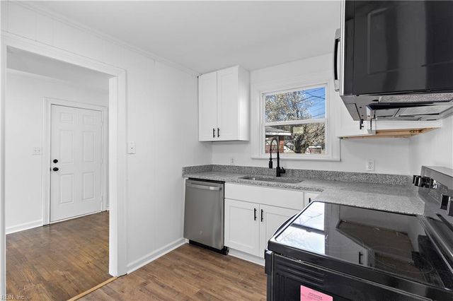 1502 Victory BLVD, Portsmouth, VA 23702