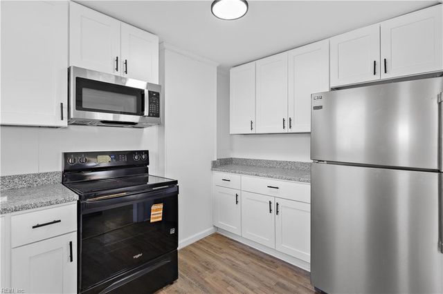 1502 Victory BLVD, Portsmouth, VA 23702