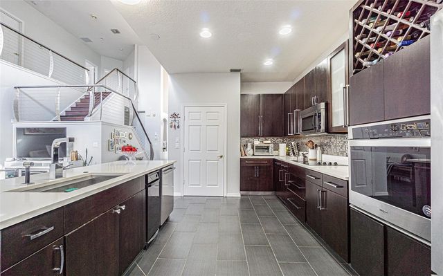 10859 CORY LAKE DRIVE, Tampa, FL 33647