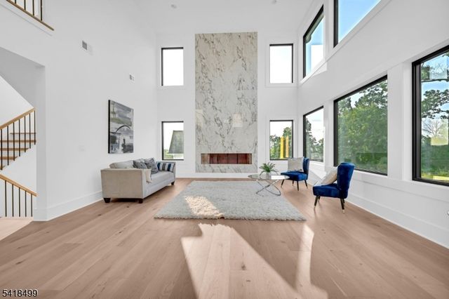 77 Elmwood Dr, Livingston Twp., NJ 07039