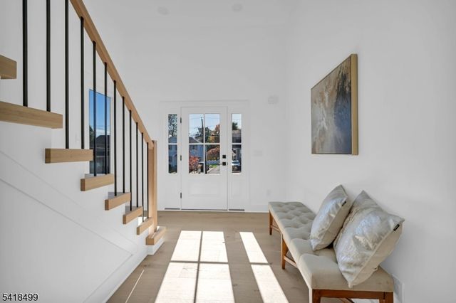 77 Elmwood Dr, Livingston Twp., NJ 07039