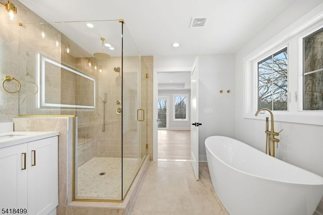 77 Elmwood Dr, Livingston Twp., NJ 07039