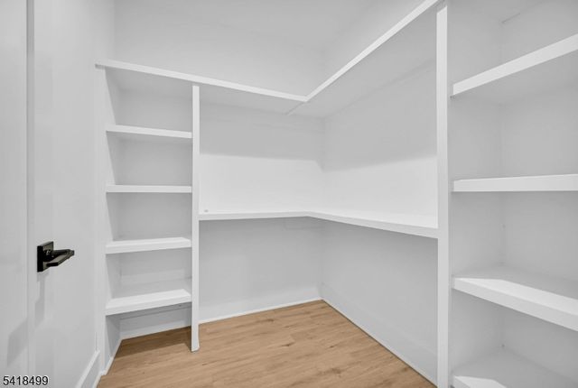 77 Elmwood Dr, Livingston Twp., NJ 07039