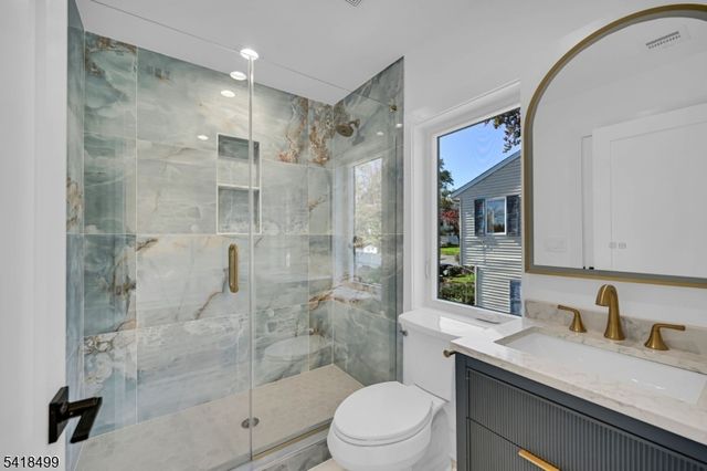 77 Elmwood Dr, Livingston Twp., NJ 07039