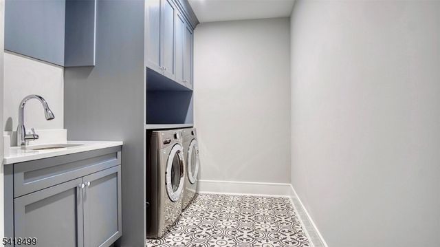 77 Elmwood Dr, Livingston Twp., NJ 07039