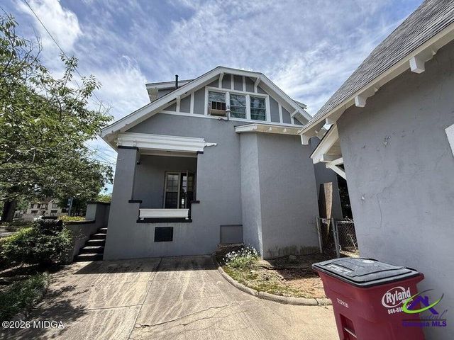 2055 Vineville Avenue, Macon, GA 31204