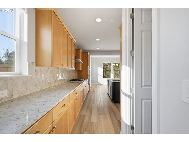 965 W MAGNOLIA Loop, Washougal, WA 98671