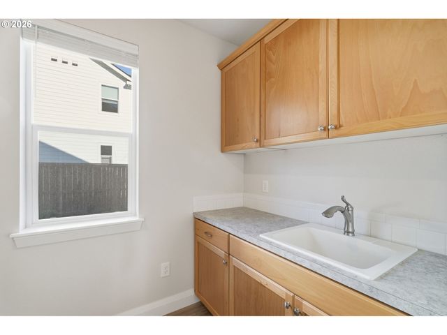 965 W MAGNOLIA Loop, Washougal, WA 98671