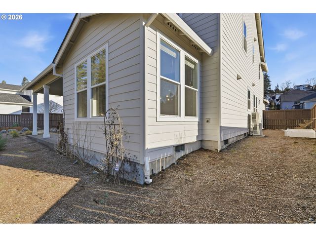 965 W MAGNOLIA Loop, Washougal, WA 98671