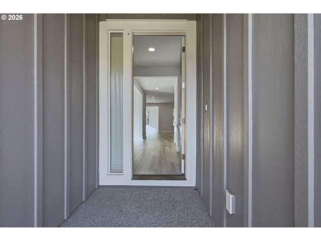 965 W MAGNOLIA Loop, Washougal, WA 98671