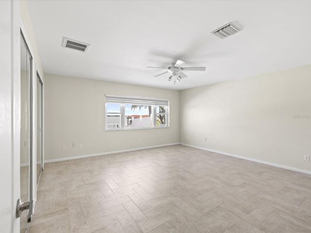 450 PALM ISLAND NE, Clearwater Beach, FL 33767