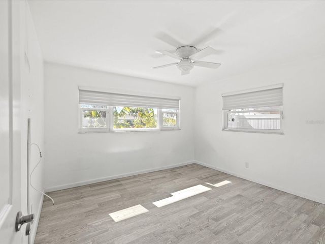 450 PALM ISLAND NE, Clearwater Beach, FL 33767