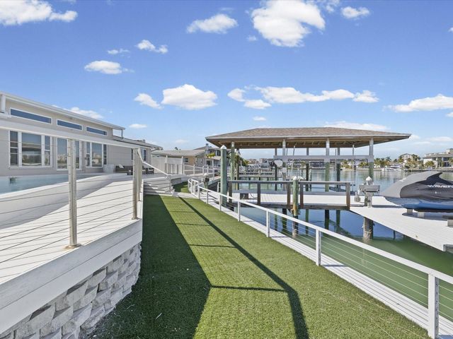 450 PALM ISLAND NE, Clearwater Beach, FL 33767