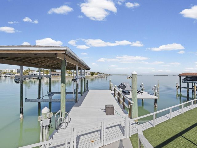450 PALM ISLAND NE, Clearwater Beach, FL 33767