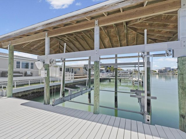 450 PALM ISLAND NE, Clearwater Beach, FL 33767