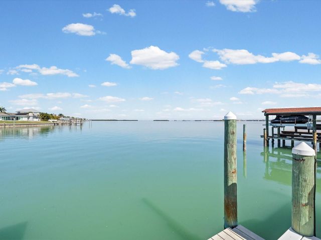 450 PALM ISLAND NE, Clearwater Beach, FL 33767