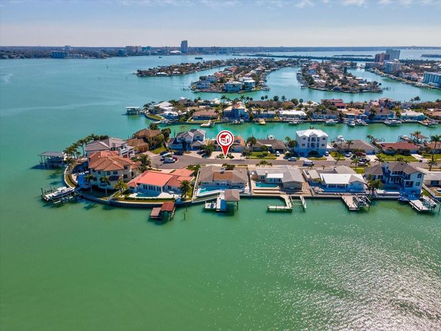 450 PALM ISLAND NE, Clearwater Beach, FL 33767