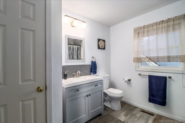 17 Olde Village Circle 17, Wallingford, CT 06492