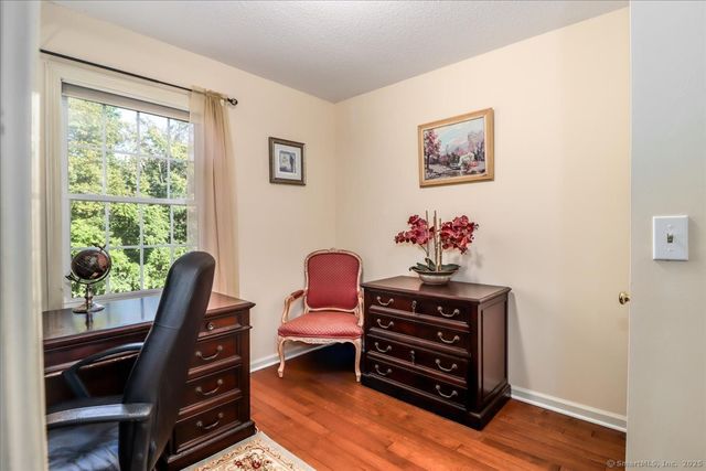 17 Olde Village Circle 17, Wallingford, CT 06492