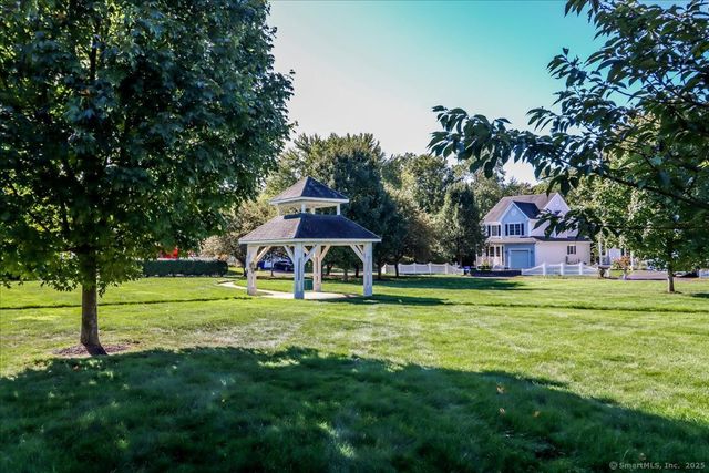 17 Olde Village Circle 17, Wallingford, CT 06492