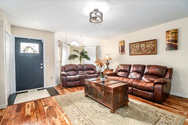 17 Olde Village Circle 17, Wallingford, CT 06492