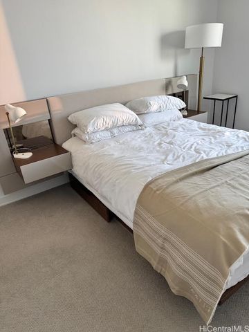 987 Queen Street 3605, Honolulu, HI 96814