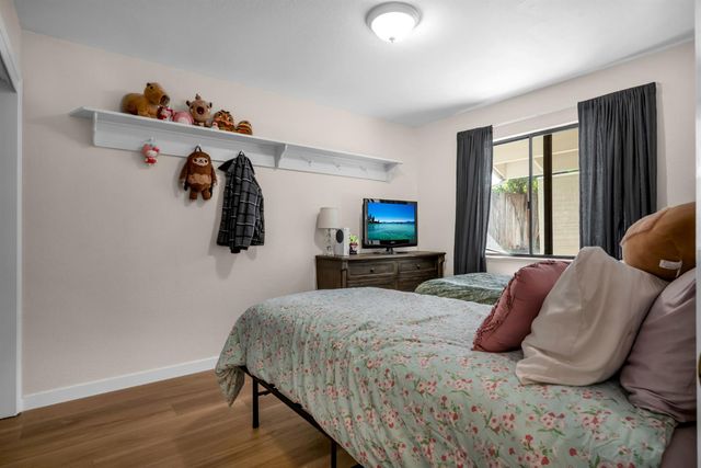 3661 Gold Creek Ln, Sacramento, CA 95827