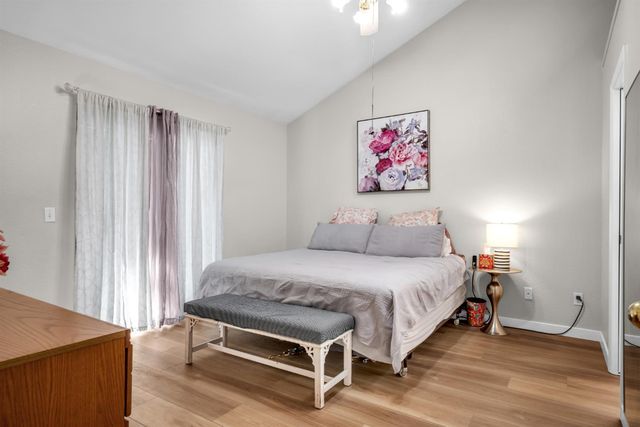 3661 Gold Creek Ln, Sacramento, CA 95827