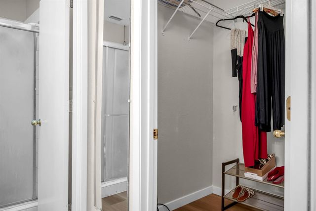 3661 Gold Creek Ln, Sacramento, CA 95827