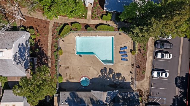 3661 Gold Creek Ln, Sacramento, CA 95827