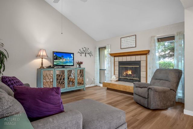 3661 Gold Creek Ln, Sacramento, CA 95827