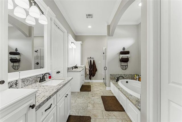4122 Oleander Drive, Lake Charles, LA 70605