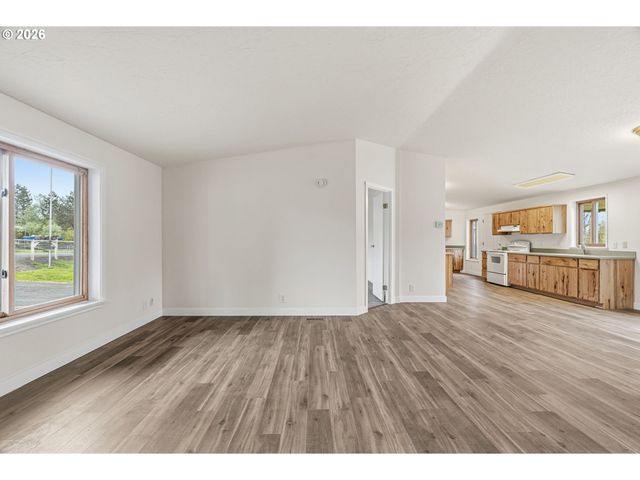 123 SANDRA Rd, Silver Lake, WA 98645