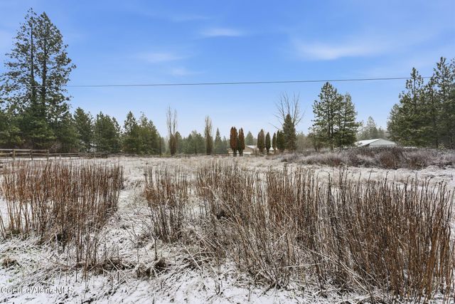 15707 N RANCH VALLEY RD, Rathdrum, ID 83858