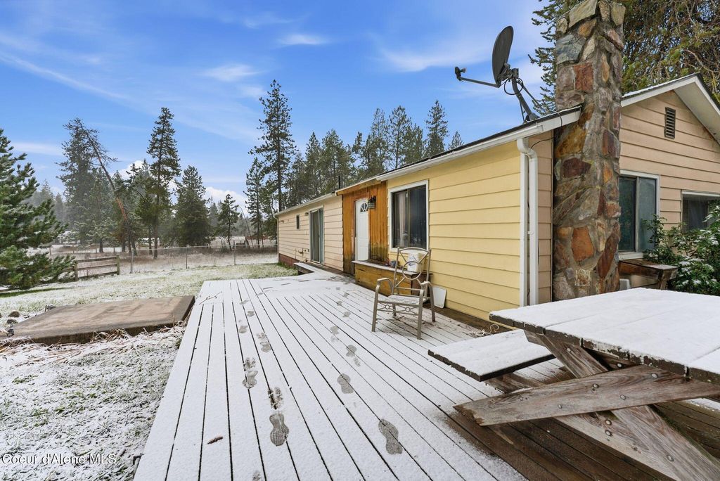 15707 N RANCH VALLEY RD, Rathdrum, ID 83858