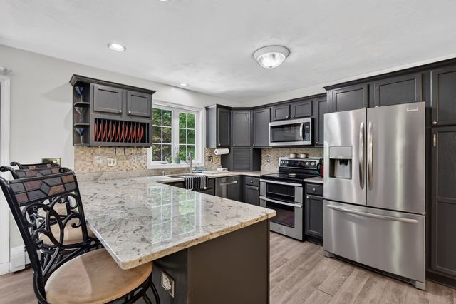 1036 Pleasant Street, Leominster, MA 01453