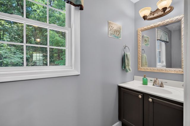 1036 Pleasant Street, Leominster, MA 01453
