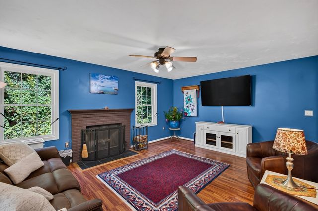 1036 Pleasant Street, Leominster, MA 01453
