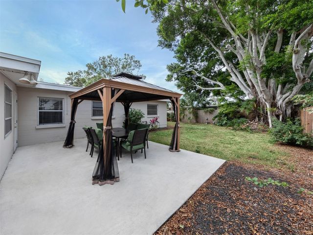 161 SUNTAN AVENUE, Sarasota, FL 34237