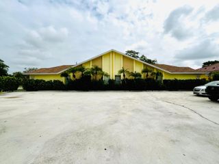 13707 Yarmouth Court, Wellington, FL 33414