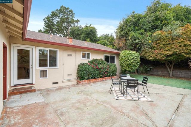 3141 Deseret Dr, Richmond, CA 94803