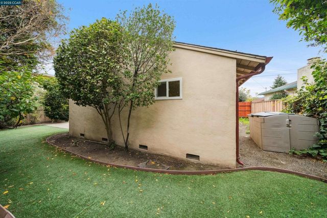 3141 Deseret Dr, Richmond, CA 94803