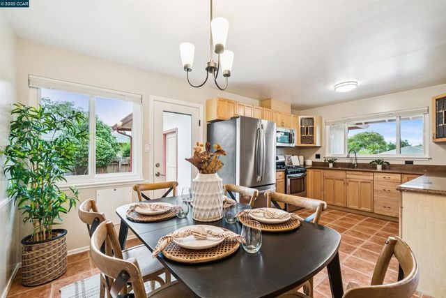 3141 Deseret Dr, Richmond, CA 94803