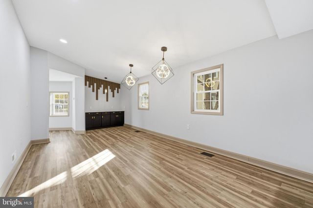 233 CHESTNUT ST, Mount Holly, NJ 08060