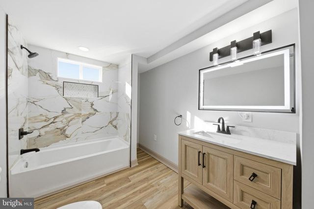 233 CHESTNUT ST, Mount Holly, NJ 08060